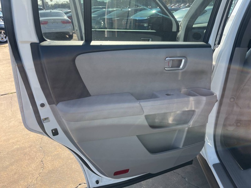 Honda Pilot Vehicle Image 12