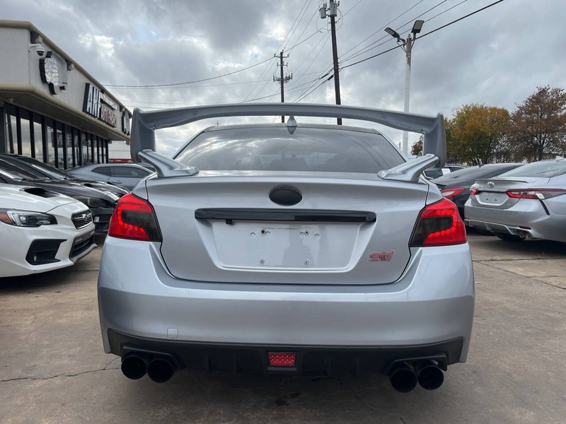 Subaru WRX Vehicle Image 04