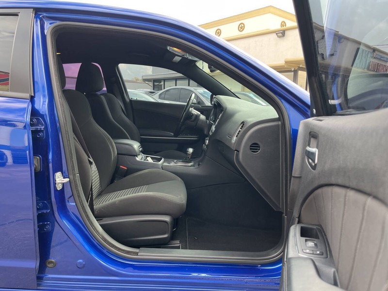 Dodge Charger Vehicle Image 13