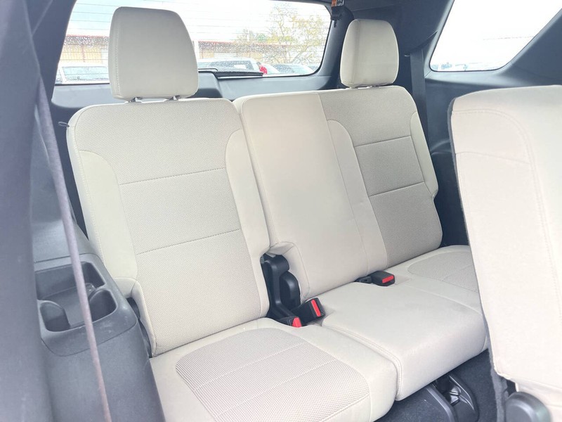 Chevrolet Traverse Vehicle Image 12