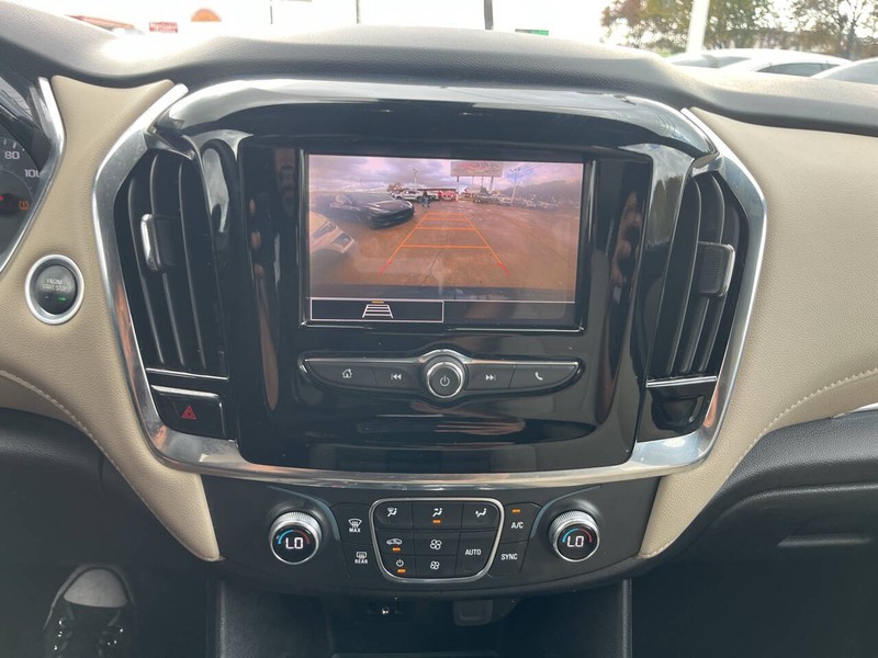 Chevrolet Traverse Vehicle Image 14