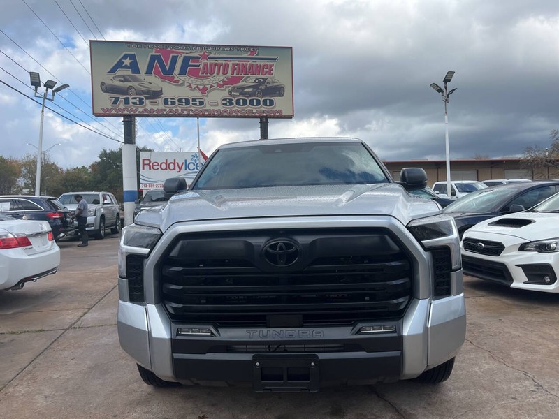 Toyota Tundra Vehicle Image 02