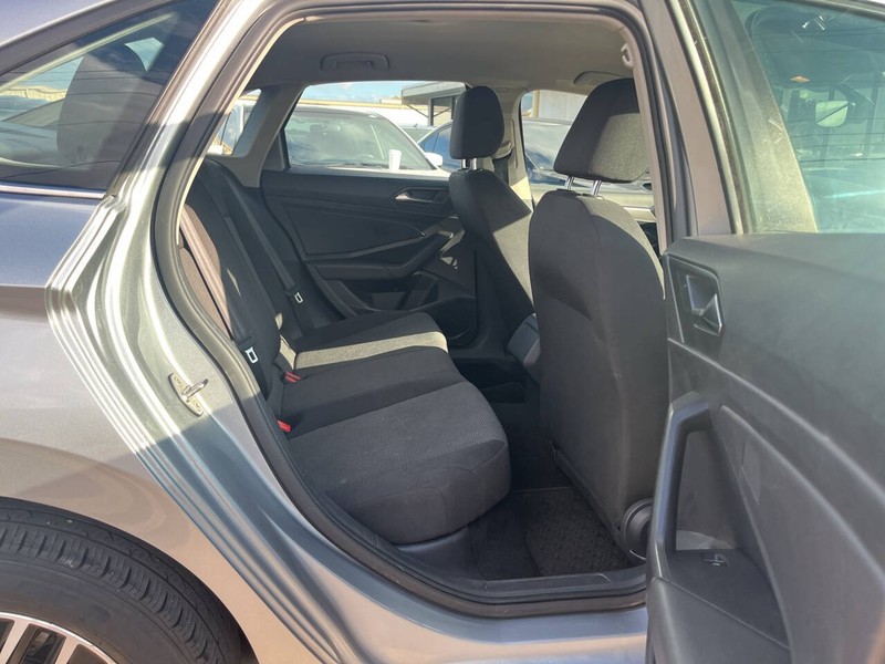 Volkswagen Jetta Vehicle Image 10