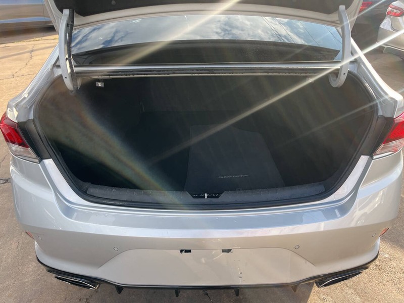 Hyundai Sonata Vehicle Image 09