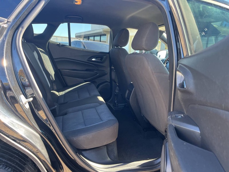 Chevrolet Trax Vehicle Image 11