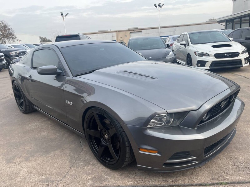 Ford Mustang Vehicle Image 04