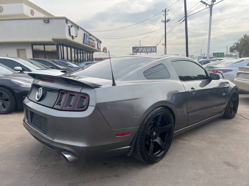 Ford Mustang Vehicle Image 05