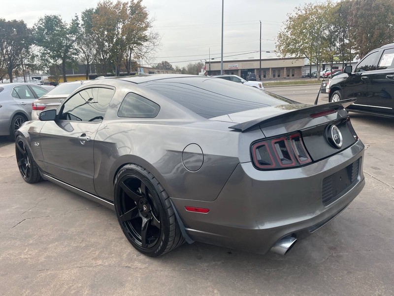 Ford Mustang Vehicle Image 08