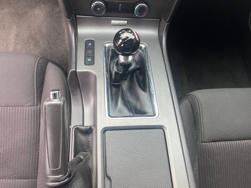 Ford Mustang Vehicle Image 13