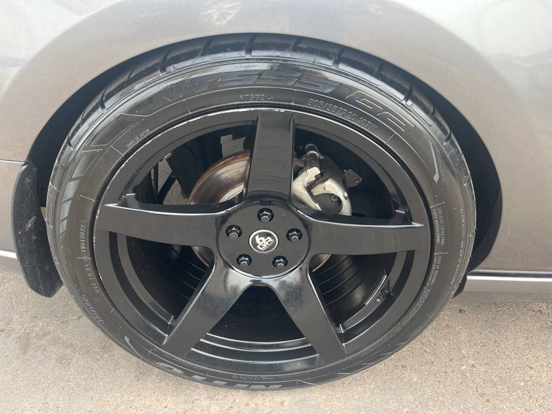 Ford Mustang Vehicle Image 16