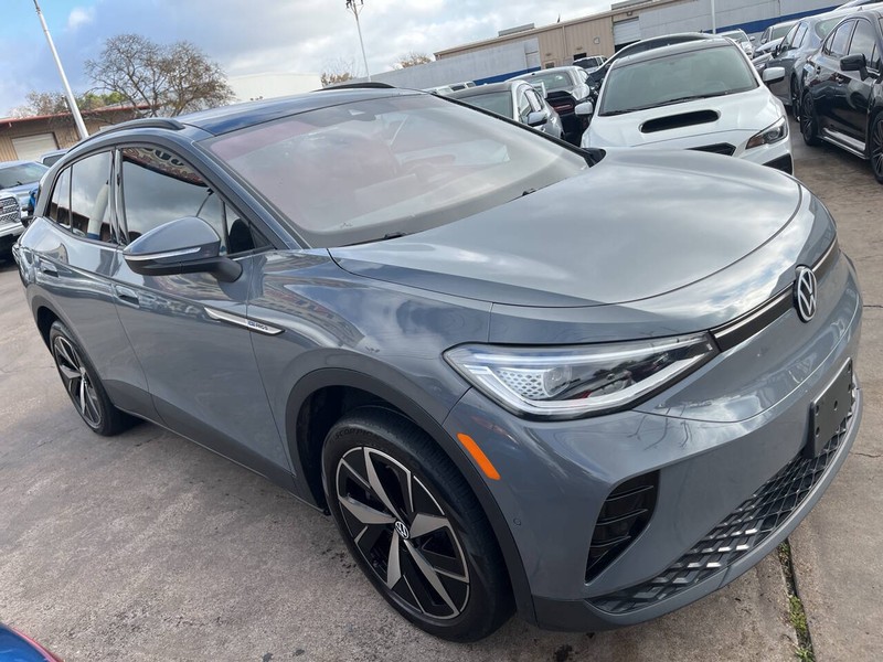 Volkswagen ID.4 Vehicle Image 03