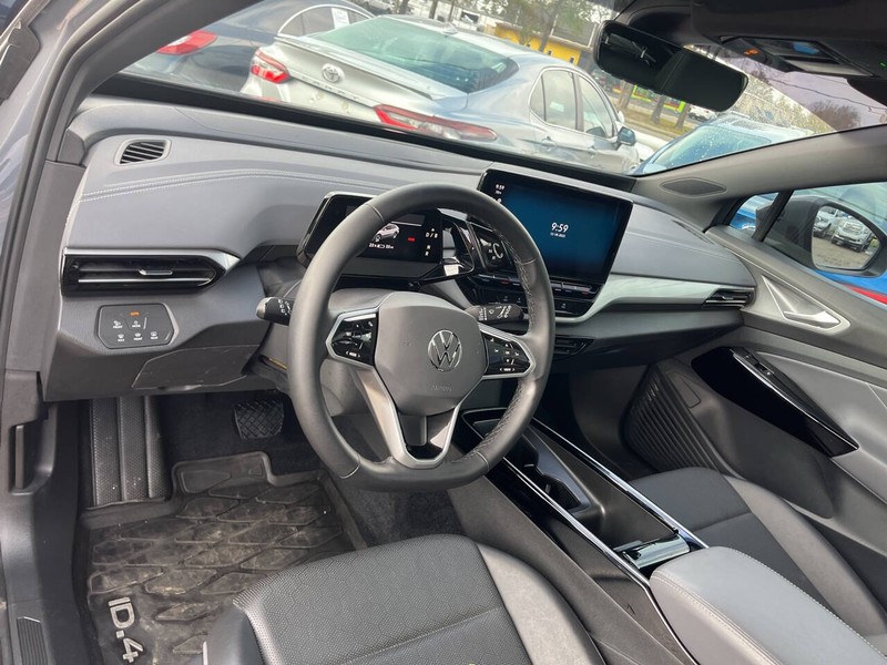 Volkswagen ID.4 Vehicle Image 08