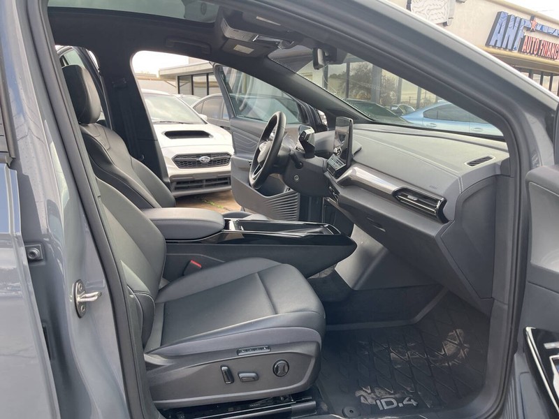 Volkswagen ID.4 Vehicle Image 20