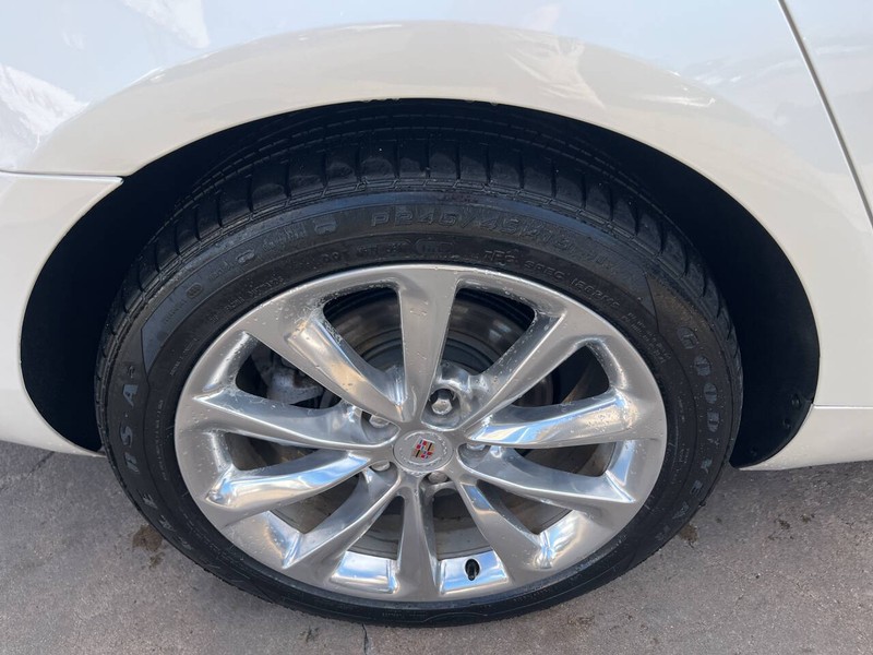 Cadillac XTS Vehicle Image 23