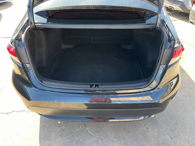 Toyota Corolla Vehicle Image 09