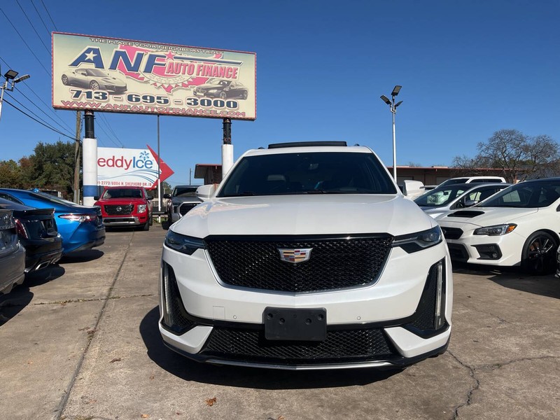 Cadillac XT6 Vehicle Image 02