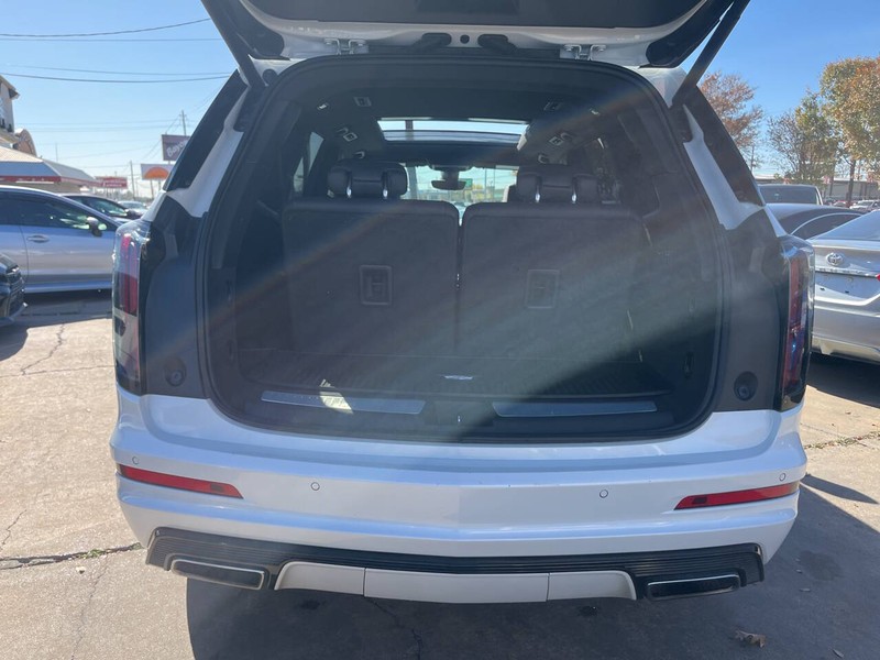 Cadillac XT6 Vehicle Image 10