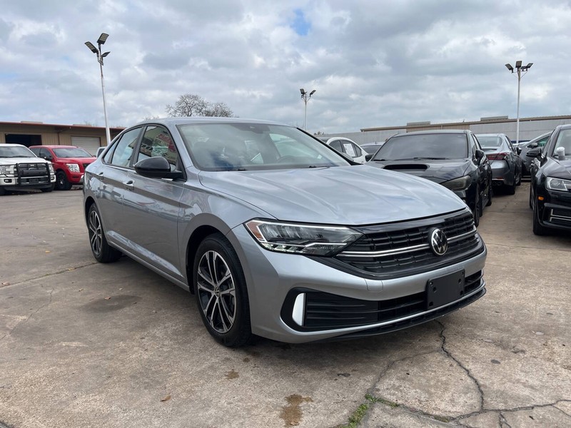 Volkswagen Jetta Vehicle Image 06