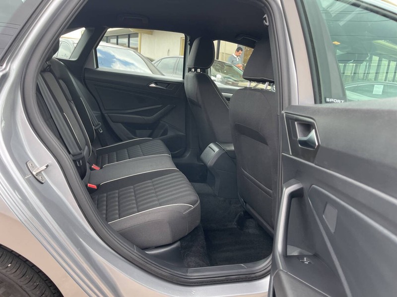 Volkswagen Jetta Vehicle Image 11