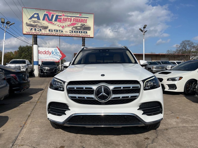 Mercedes-Benz GLS Vehicle Image 02