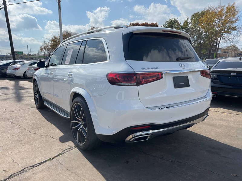 Mercedes-Benz GLS Vehicle Image 03