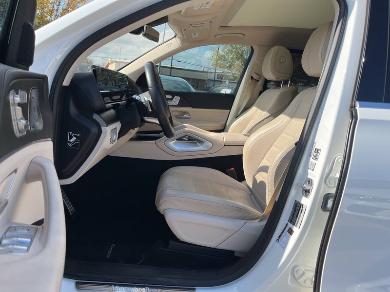 Mercedes-Benz GLS Vehicle Image 07