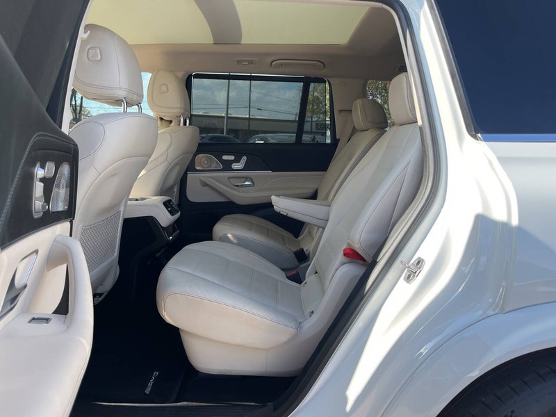 Mercedes-Benz GLS Vehicle Image 08