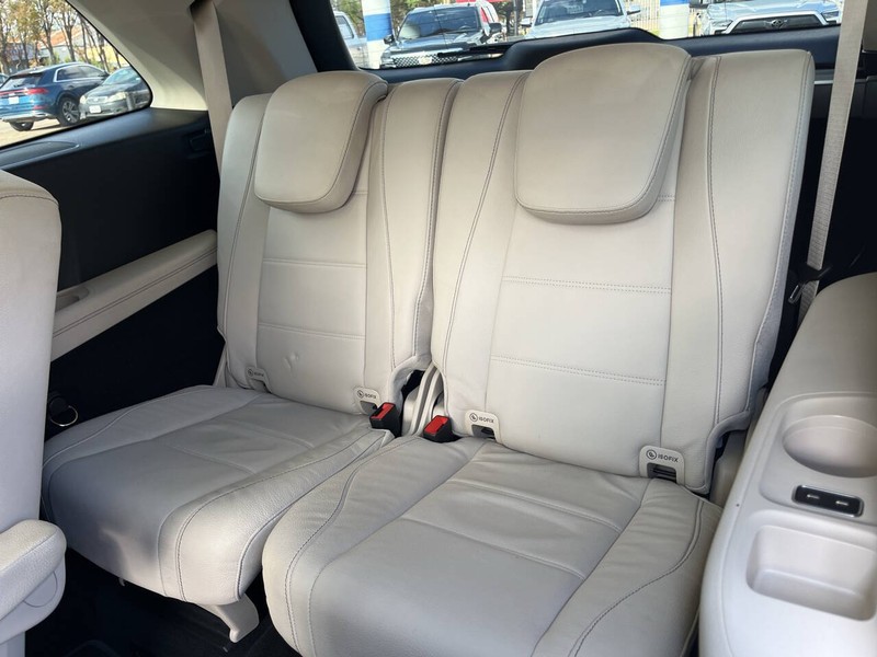 Mercedes-Benz GLS Vehicle Image 10