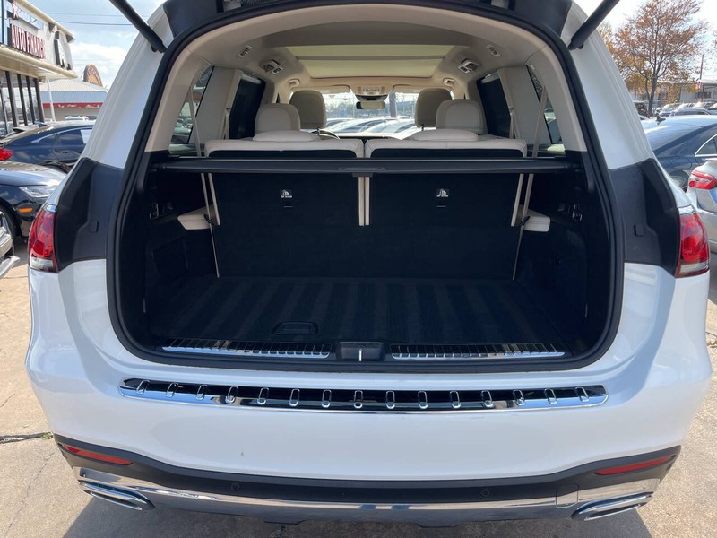 Mercedes-Benz GLS Vehicle Image 11