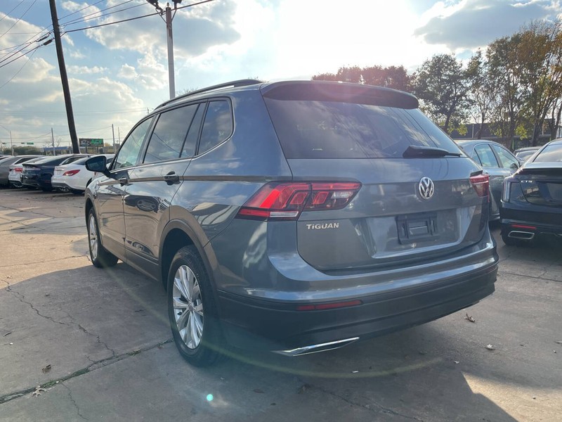 Volkswagen Tiguan Vehicle Image 03