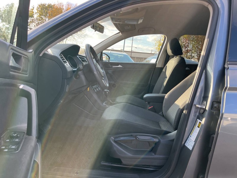 Volkswagen Tiguan Vehicle Image 07