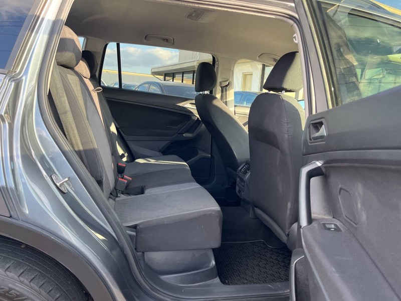Volkswagen Tiguan Vehicle Image 10