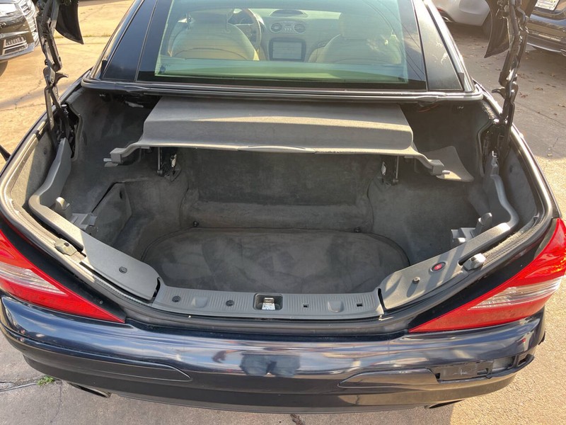 Mercedes-Benz SL-Class Vehicle Image 08