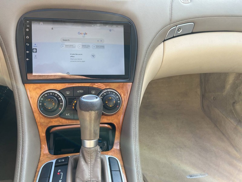 Mercedes-Benz SL-Class Vehicle Image 11