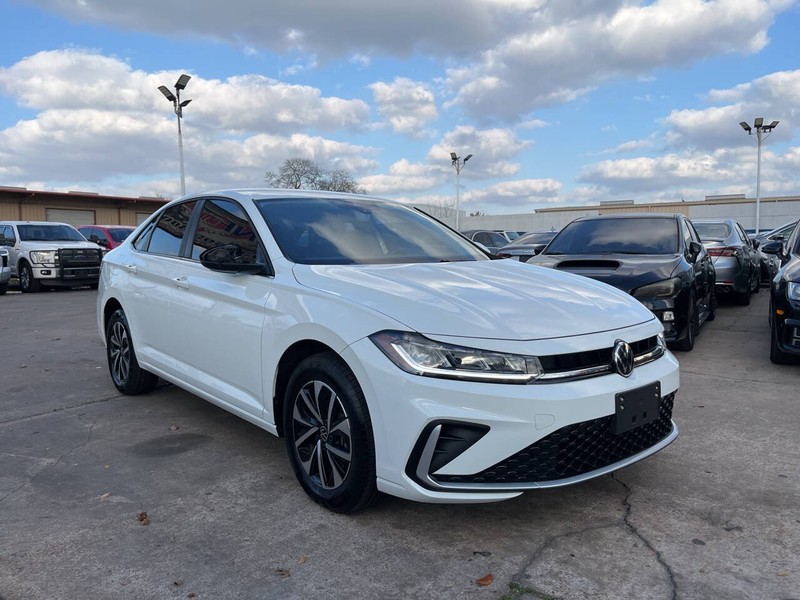 Volkswagen Jetta Vehicle Image 06