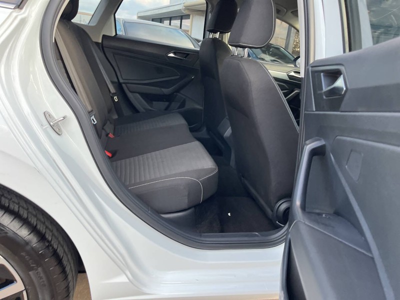 Volkswagen Jetta Vehicle Image 10