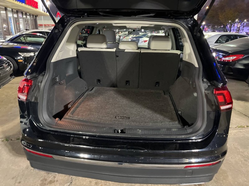 Volkswagen Tiguan Vehicle Image 09