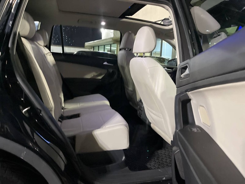 Volkswagen Tiguan Vehicle Image 10
