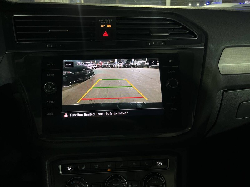 Volkswagen Tiguan Vehicle Image 12