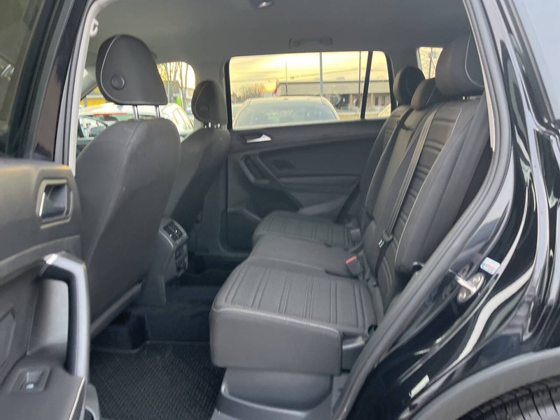 Volkswagen Tiguan Vehicle Image 05