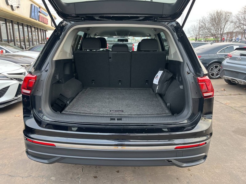 Volkswagen Tiguan Vehicle Image 10