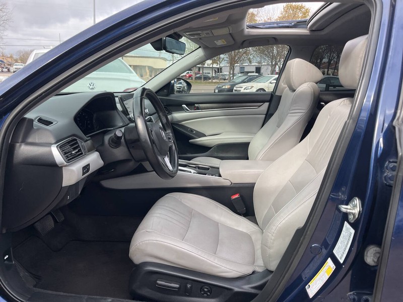 Honda Accord Sedan Vehicle Image 08