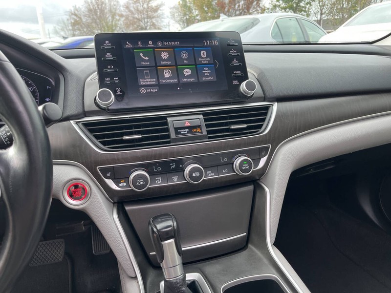 Honda Accord Sedan Vehicle Image 10