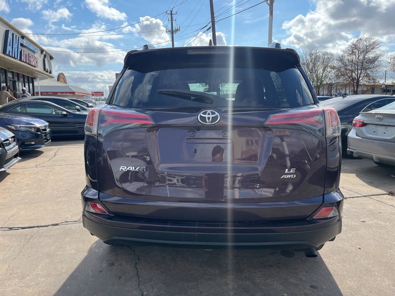 Toyota RAV4 Vehicle Image 06