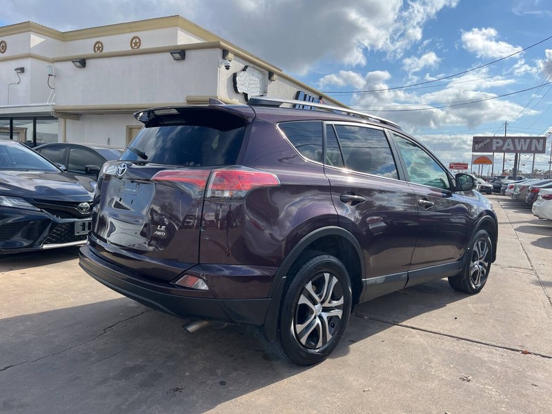 Toyota RAV4 Vehicle Image 07