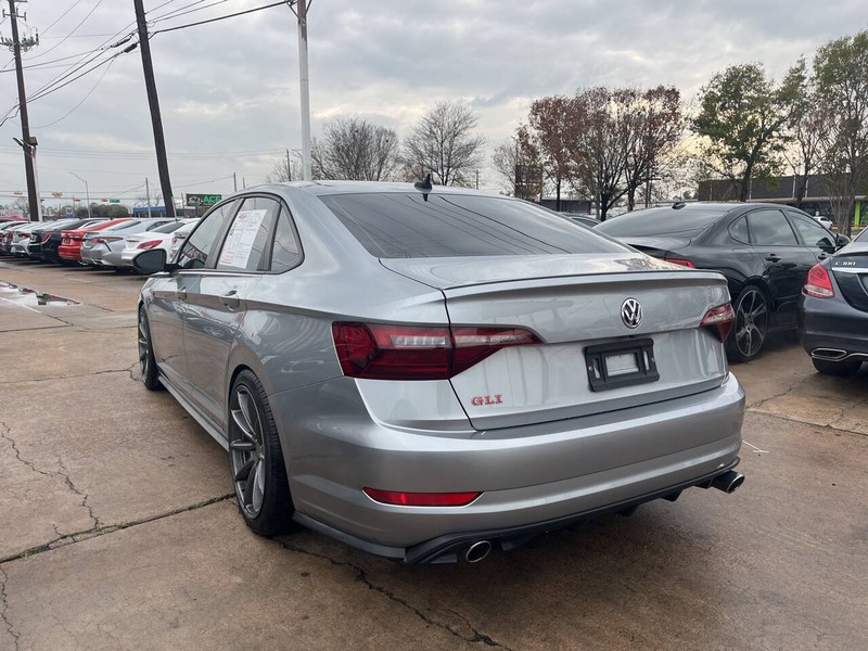 Volkswagen Jetta GLI Vehicle Image 03