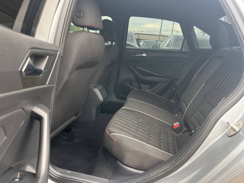 Volkswagen Jetta GLI Vehicle Image 08