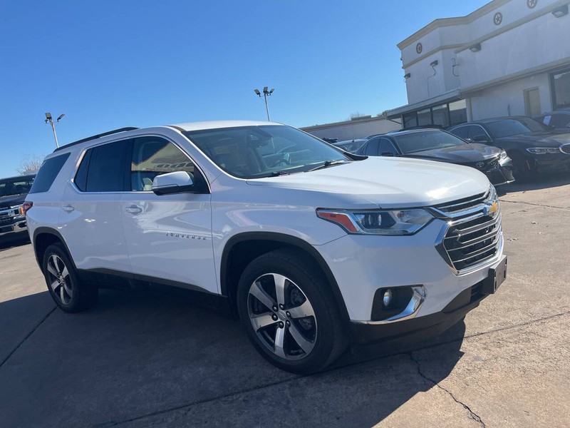 Chevrolet Traverse Vehicle Image 02