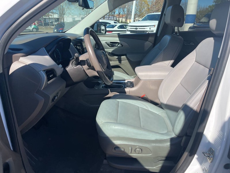 Chevrolet Traverse Vehicle Image 07