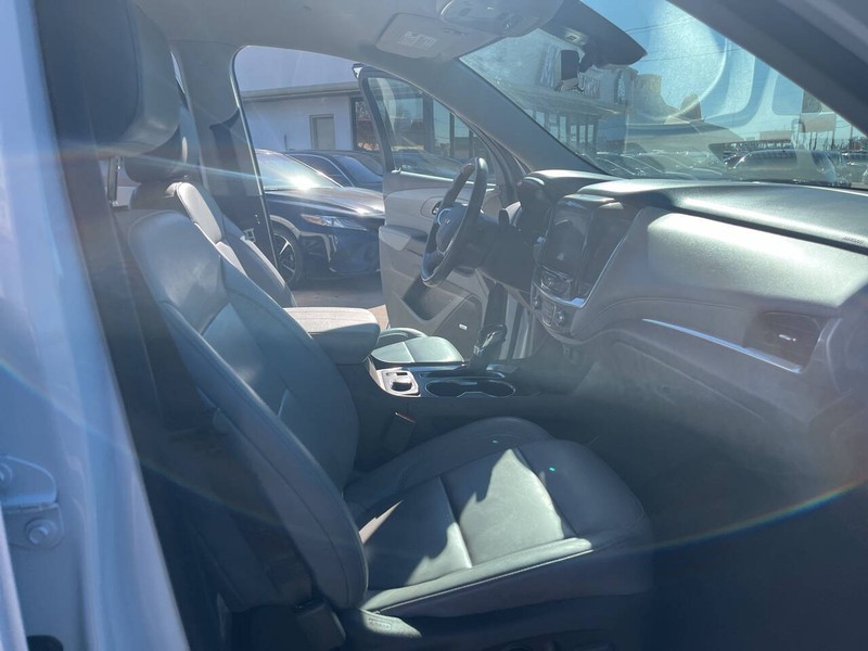 Chevrolet Traverse Vehicle Image 14